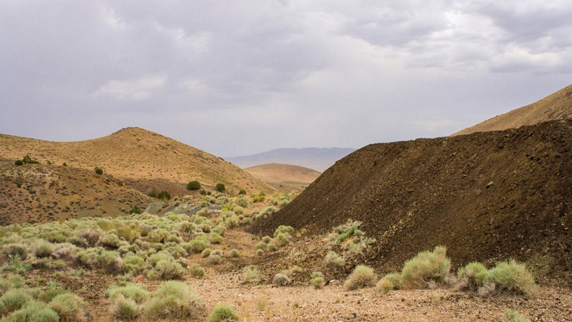 Gold ore pile 12a